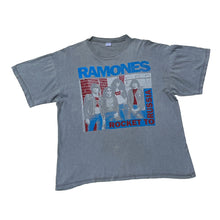 Load image into Gallery viewer, RAMONES 'ROCKET TO RUSSIA' 80'S T-SHIRT