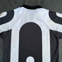 Load image into Gallery viewer, JUVENTUS FC 97/98 HOME JERSEY
