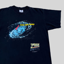 Load image into Gallery viewer, 3RD ROCK FROM THE SUN '96 T-SHIRT