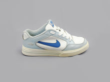 Load image into Gallery viewer, NIKE '03 SNEAKERS