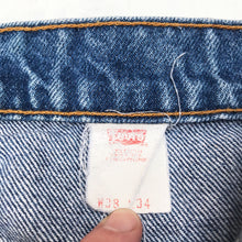Load image into Gallery viewer, LEVI'S 517 80'S DENIM JEANS W38 L27