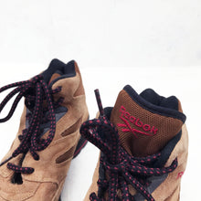 Load image into Gallery viewer, REEBOK 90'S HIKING BOOTS