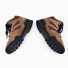 Load image into Gallery viewer, REEBOK 90'S HIKING BOOTS