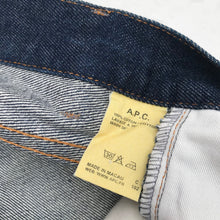 Load image into Gallery viewer, APC RESCUE W33 DENIM JEANS