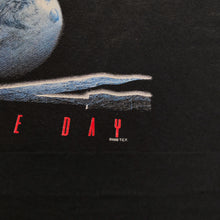 Load image into Gallery viewer, INDEPENDENCE DAY 96 T-SHIRT