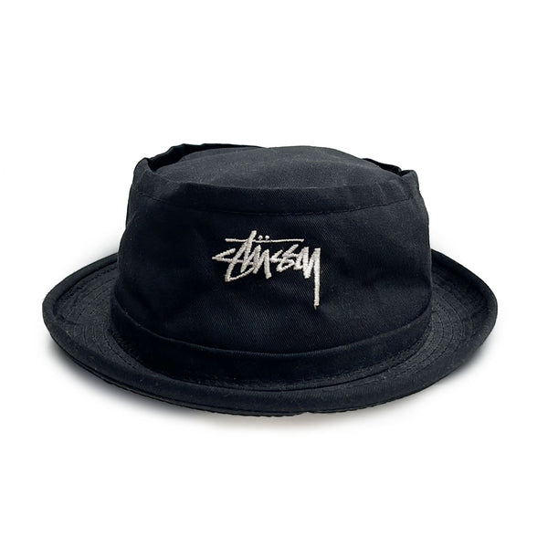 STÜSSY LOGO 90'S BUCKET HAT