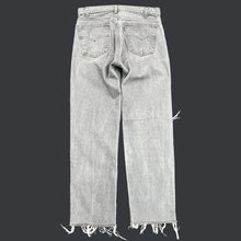 Load image into Gallery viewer, LEVI&#39;S 505 80&#39;S DENIM JEANS W31 L29
