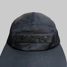 Load image into Gallery viewer, DKNY 90&#39;S 5 PANEL CAP