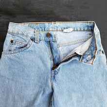 Load image into Gallery viewer, LEVI'S 80'S 562 W26 L28 DENIM JEANS