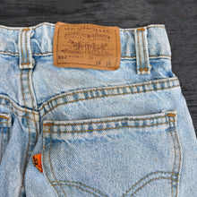 Load image into Gallery viewer, LEVI'S 80'S 562 W26 L28 DENIM JEANS