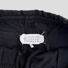 Load image into Gallery viewer, MAISON MARTIN MARGIELA MM10 W32 TRACK PANTS