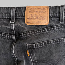 Load image into Gallery viewer, LEVI'S 505 80'S W32 DENIM JEANS