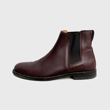 Load image into Gallery viewer, COS LEATHER CHELSEA BOOTS