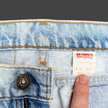 Load image into Gallery viewer, LEVI&#39;S 517 80&#39;S BLEACHED DENIM JEANS W34 L32