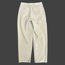 Load image into Gallery viewer, GAP 90'S W30 L30 PLEATED CHINO PANTS