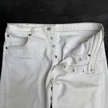 Load image into Gallery viewer, LEVI'S 501 90'S W33 L30 DENIM JEANS