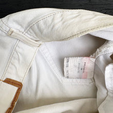 Load image into Gallery viewer, LEVI'S 501 90'S W33 L30 DENIM JEANS