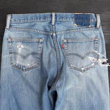 Load image into Gallery viewer, LEVI'S 501 1990'S W33 L31 DENIM JEANS