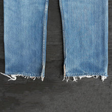Load image into Gallery viewer, LEVI'S 501 1990'S W33 L31 DENIM JEANS