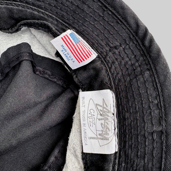 STÜSSY LOGO 90'S BUCKET HAT