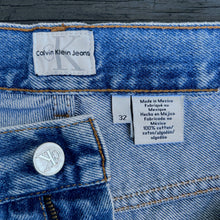 Load image into Gallery viewer, CALVIN KLEIN 90&#39;S W30 DENIM SHORTS