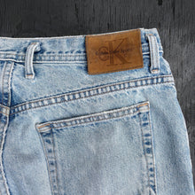 Load image into Gallery viewer, CALVIN KLEIN 90'S W32 DENIM JEANS