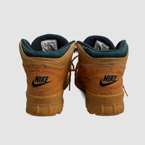 NIKE AIR ACG '95 HIKING BOOTS