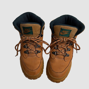 NIKE AIR ACG '95 HIKING BOOTS