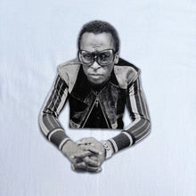 Load image into Gallery viewer, MILES DAVIS 00'S T-SHIRT