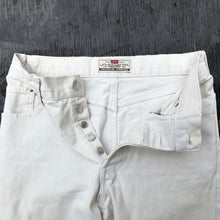 Load image into Gallery viewer, LEVI'S 480 W29 DENIM JEANS