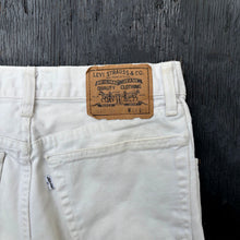 Load image into Gallery viewer, LEVI'S 480 W29 DENIM JEANS
