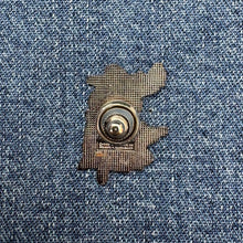 Load image into Gallery viewer, TEX AVERY WOLF DETECTIVE '91 PIN