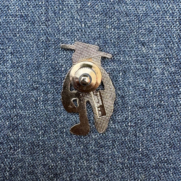 BUGS BUNNY 90'S PIN