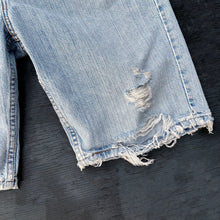 Load image into Gallery viewer, LEVI'S 00'S 505 W34 DENIM SHORTS