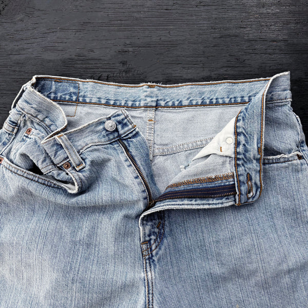 LEVI'S 00'S 505 W34 DENIM SHORTS