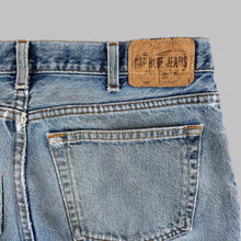 Load image into Gallery viewer, GAP 1990&#39;S W34 L29 PATCHED DENIM JEANS
