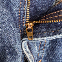 Load image into Gallery viewer, GAP 1990'S W32 L29 'EASY FIT' DENIM JEANS