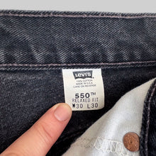 Load image into Gallery viewer, LEVI'S 90'S 550 W30 DENIM JEANS