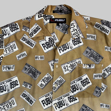 Load image into Gallery viewer, FUBU &#39;LICENSE PLATES&#39; 2000&#39;S S/S SHIRT