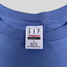 Load image into Gallery viewer, GAP 90&#39;S BLANK POCKET T-SHIRT