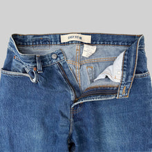 Load image into Gallery viewer, GAP 1990'S W34 L 'EASY FIT' DENIM JEANS
