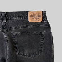 Load image into Gallery viewer, GAP 1990'S W34 L 'EASY FIT' DENIM JEANS