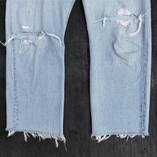 Load image into Gallery viewer, LEVI&#39;S 501 1990&#39;S W32 L28 DENIM JEANS