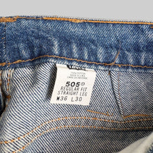 Load image into Gallery viewer, LEVI&#39;S 505 W32 L30 90&#39;S DENIM JEANS