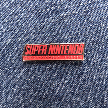 Load image into Gallery viewer, SUPER NINTENDO LOGO 80&#39;S PIN