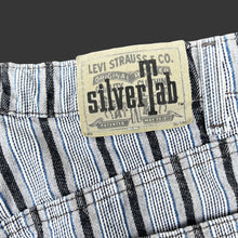 Load image into Gallery viewer, LEVI&#39;S SILVERTAB 90&#39;S DENIM SHORTS