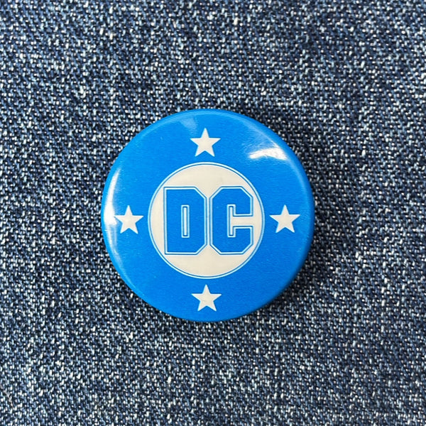 DC COMICS 80'S BADGE